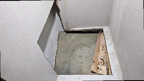 원미구 누수탐지 수도계량기 별침과 잠금 밸브를 확인하는 모습