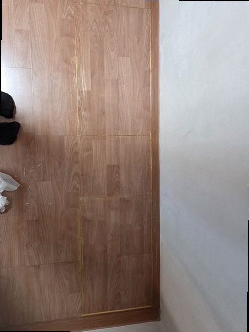 동대문구 누수탐지 수도계량기와 건물 내부 배관 구조를 확인하는 모습