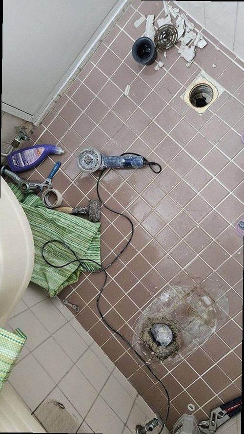 남동구 누수탐지 배관 압력 검사와 굴착 전 관로 위치 확인 장면