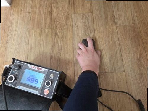 단원구 누수탐지 거실 천장 누수 흔적과 벽지 들뜸을 확인하는 현장
