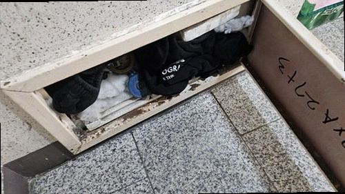 오정구 누수탐지 세탁실 바닥과 수도계량기 상태를 확인하는 누수 점검 모습