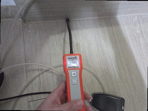 사하구 누수탐지 수도계량기와 배관 구조를 확인하는 모습