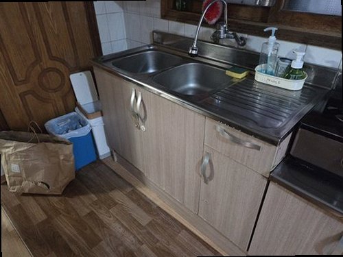 안성 누수탐지 배관 압력 검사와 누수 위치를 비교하는 현장 측정 장면