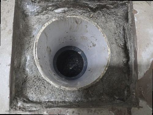 제물포구 누수탐지 계량기와 보일러 배관을 점검하는 누수 현장