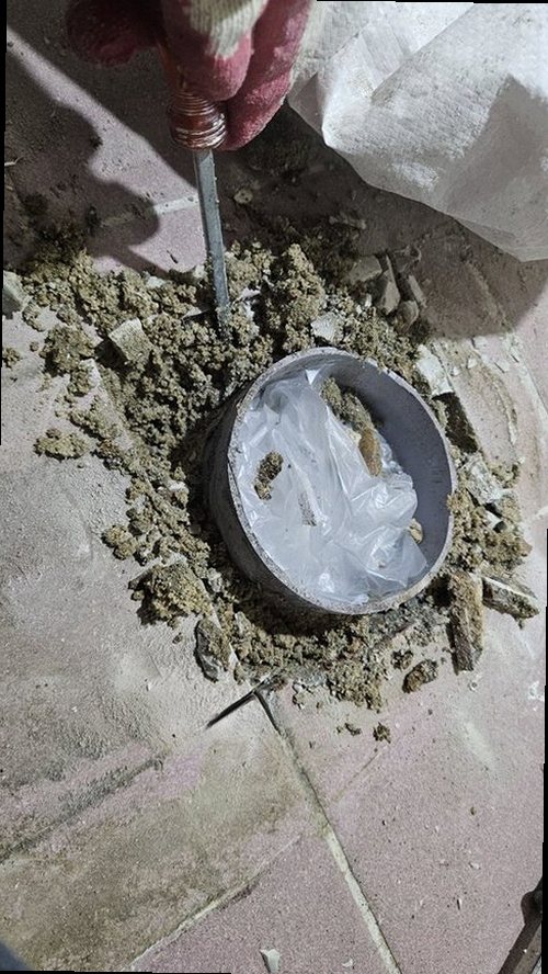 마포구 누수탐지 수도계량기와 보일러 배관을 확인하는 누수 점검 현장