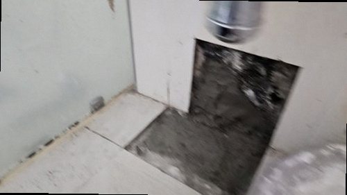 마포구 누수탐지 아래층 천장에 나타난 물자국과 변색 상태