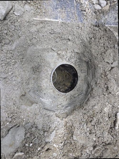 동작구 누수탐지 수도계량기 별침과 보일러 배관을 확인하는 모습