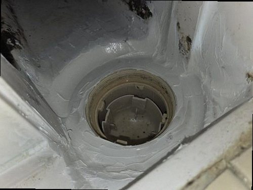 부산 남구 누수탐지 누수 탐지 장비로 배관 압력과 청음 위치를 확인하는 현장