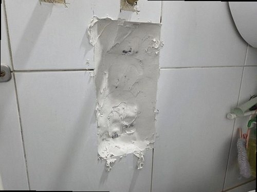 부산 강서구 누수탐지 배관 공압검사와 청음탐지를 진행하는 모습