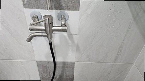 일산동구 누수탐지 계량기 별침과 공압 게이지를 확인하는 누수 점검 장면
