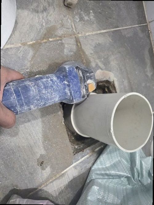 군포 누수탐지 가스탐지기와 청음탐지기로 누수 위치를 좁히는 현장