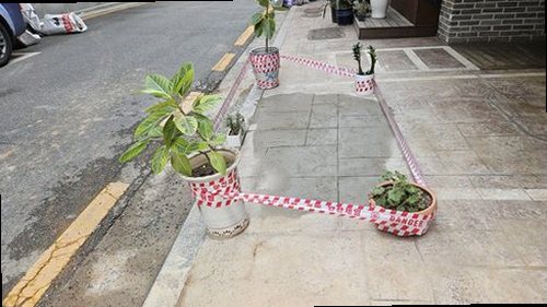 양주 누수탐지 수도 배관과 욕실 방수층의 누수 원인 비교 단면도