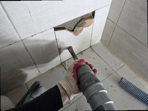 미추홀구 누수탐지 열화상 카메라와 공압 측정기로 배관을 점검하는 현장