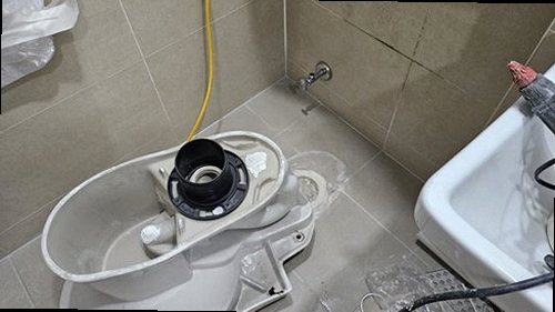 처인구 누수탐지 욕실 아래층 천장에 번진 누수 흔적과 점검 현장