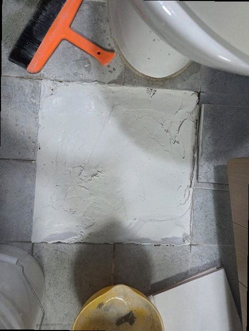 해운대구 누수탐지 수도계량기 별침과 배관 압력 검사를 확인하는 모습