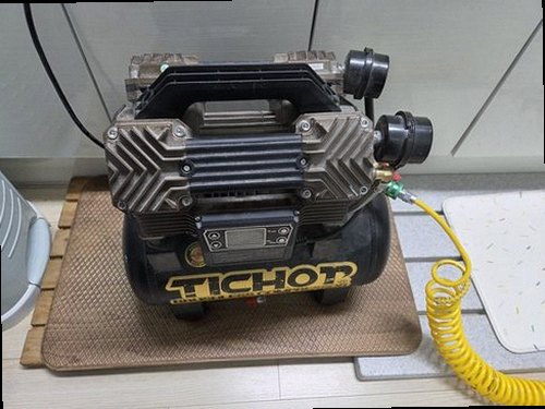 동두천 누수탐지 배관 압력 검사와 청음 탐지를 진행하는 현장